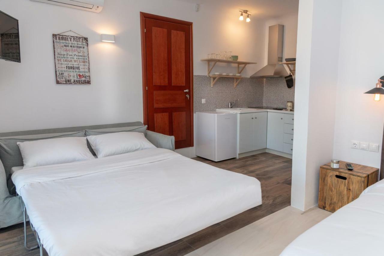 Etesians Luxury Suites Plage de Super Paradise Extérieur photo